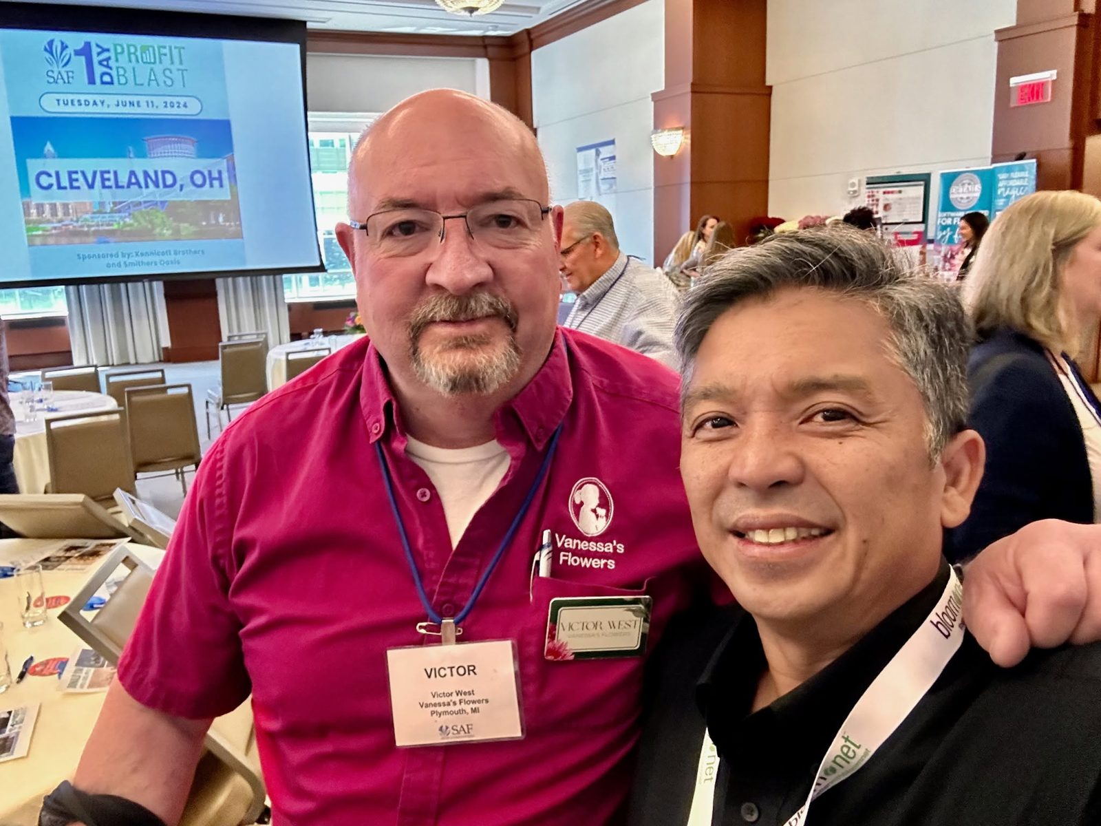 Renato Cruz Sogueco with florist Victor West at an SAF 1-Day Profit Blast in Cleveland